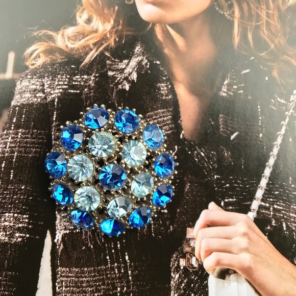 Stunning 1960s Crystal brooch blue - Picture 2 of 5